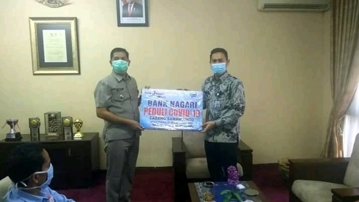Kepala Bank Nagari Sawahlunto, serahkan bantuan untuk Pemko Sawahlunto